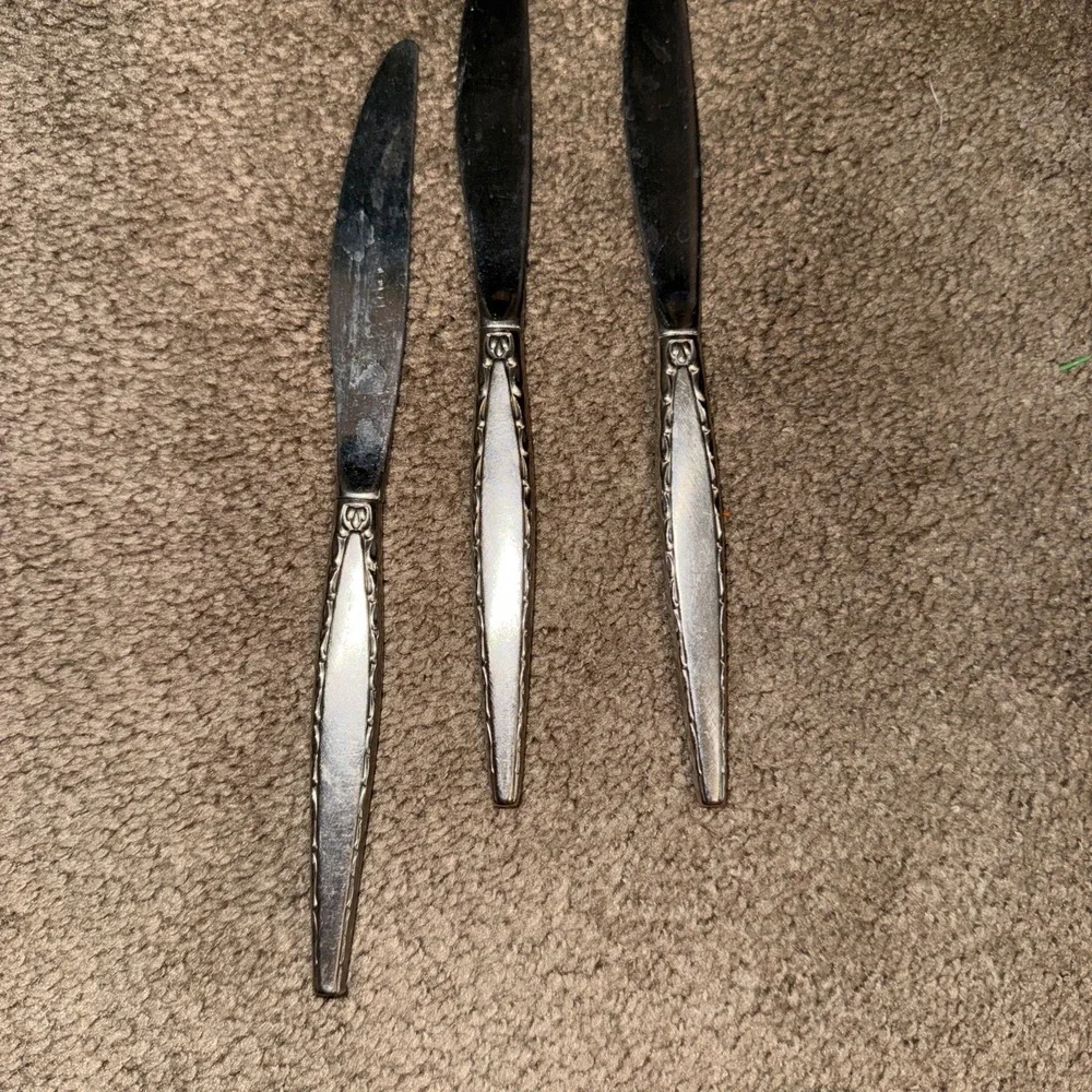 Vintage Venetia dinner Knives Oneida 3 stainless
